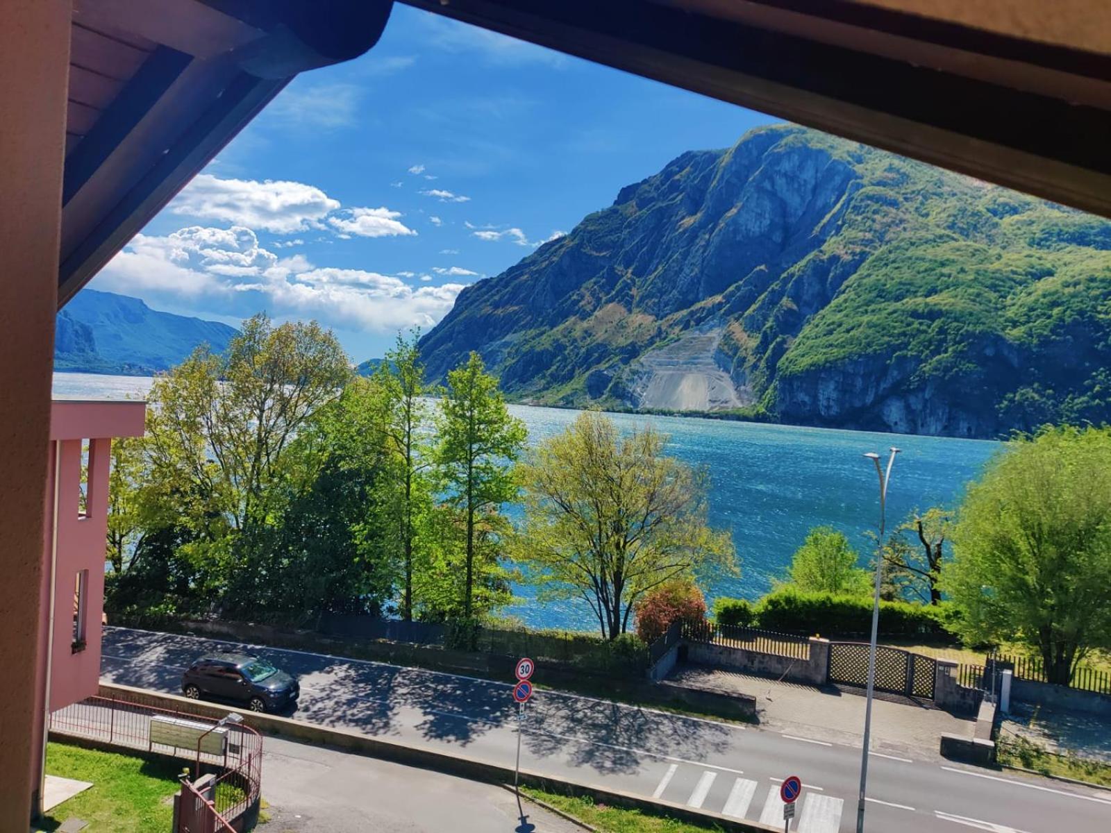 La Meridiana Sul Lago Абадия Лариана Стая снимка